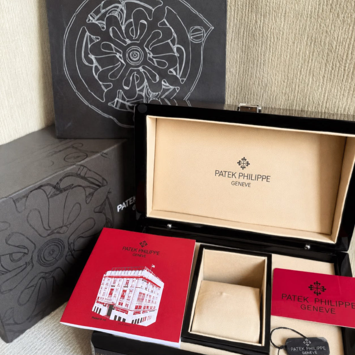 Cutie din lemn + certificat Patek Philippe