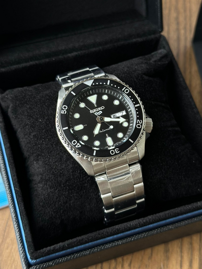 Reloj ЅК 5 Sports negro